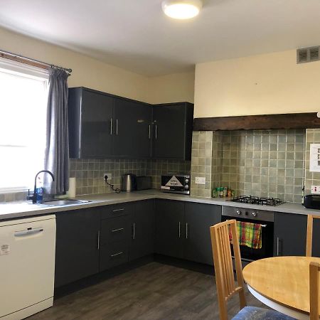 Comfortable Home Away From Home, Town Centre, Free Parking,Multiple Rooms Челтенхам Экстерьер фото