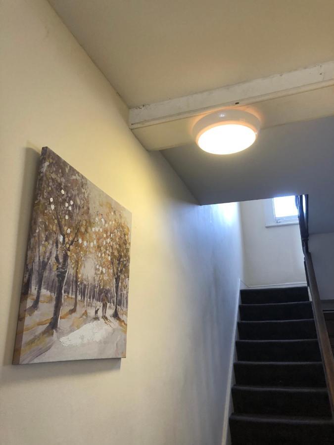 Comfortable Home Away From Home, Town Centre, Free Parking,Multiple Rooms Челтенхам Экстерьер фото