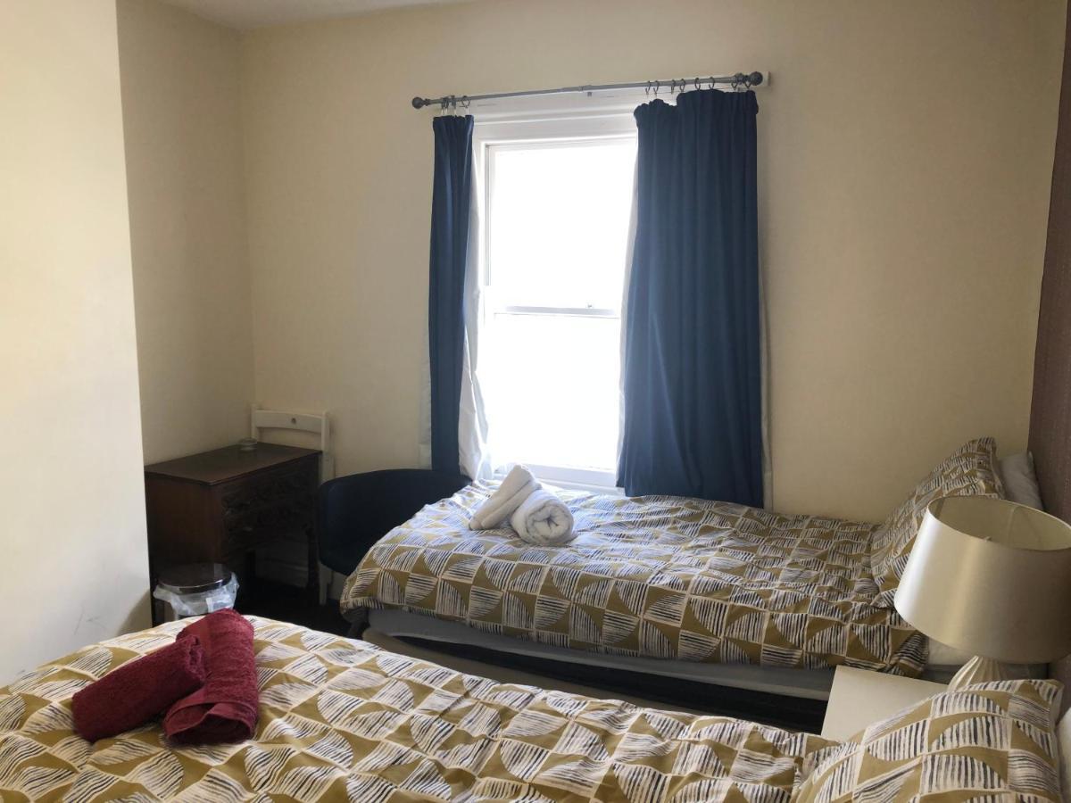 Comfortable Home Away From Home, Town Centre, Free Parking,Multiple Rooms Челтенхам Экстерьер фото